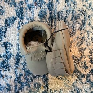 Freshly picked newborn cashmere gray moccasin